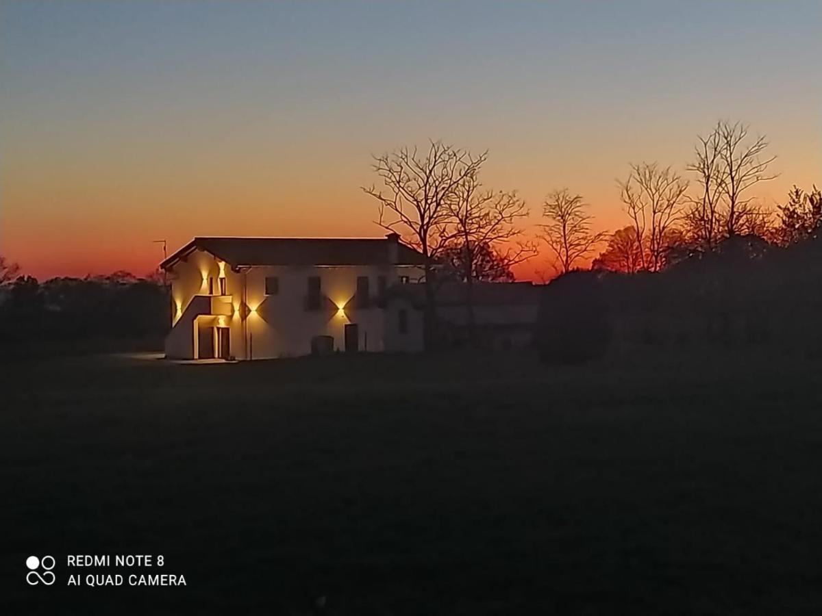 Готель Agriturismo Casale Lisalola Сутрі Екстер'єр фото